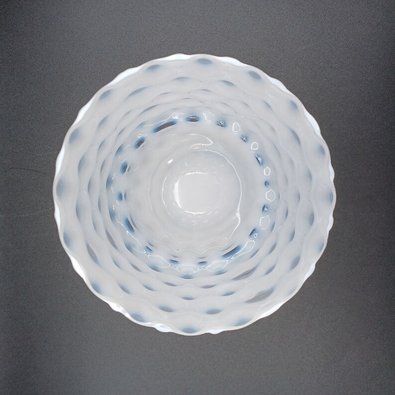 White Opalescent Diamond Optic Art Glass Vase Etsy