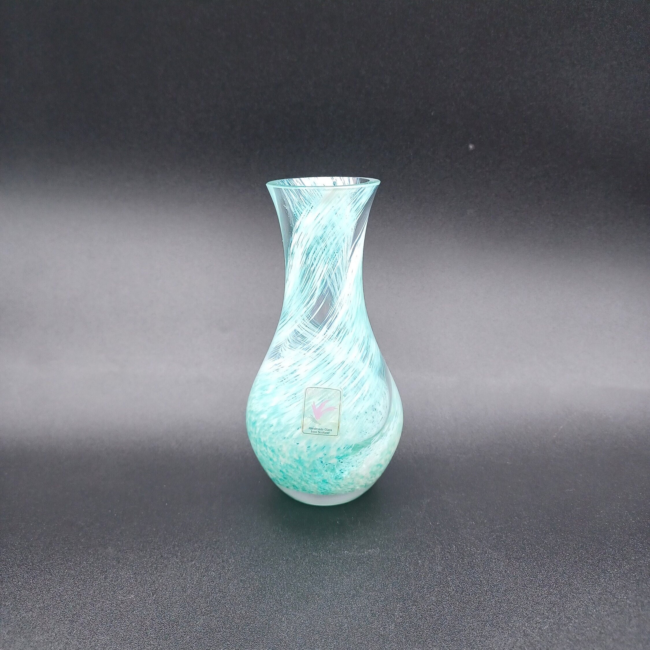 ウランガラス花瓶 (青＆透明のストライプ模様) ウランガラス花瓶 (青＆透明のストライプ模様) 【公式通販】