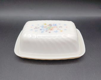 Mantequera vintage Arcopal France "Victoria" - Servidor de queso con tapa de vidrio opalino