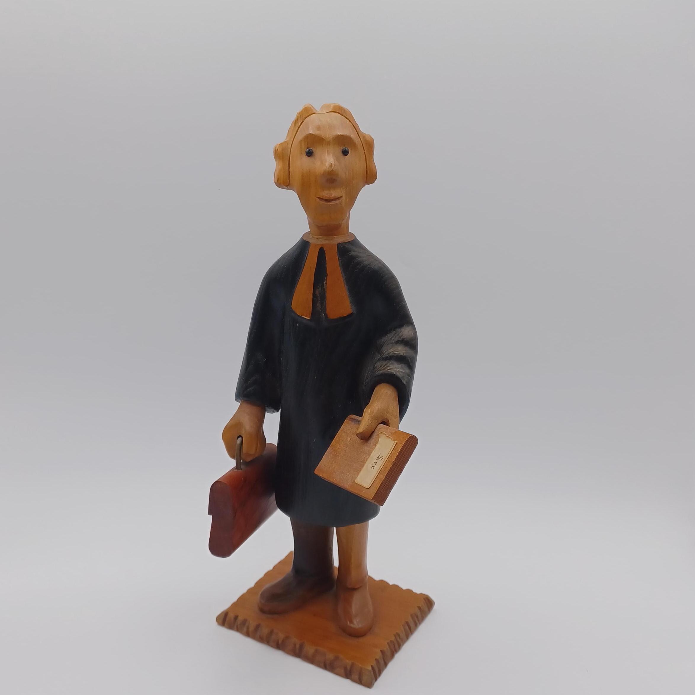 Italian Romer Hand Carved Wood Judge/lawyer Sculpture - Etsy