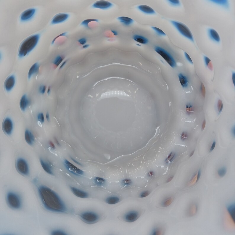 White Opalescent Diamond Optic Art Glass Vase Etsy