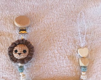 pacifier clip/handmade pacifier clip/baby pacifier clip/personalized pacifier clip