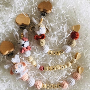 speenkoord gehaakt/Personalized pacifier clip handmade crocheted in cotton and natural wood