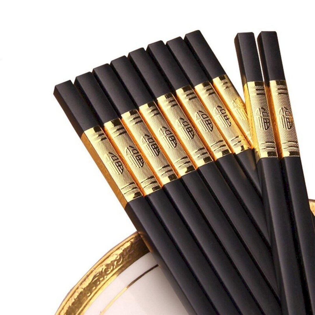 Set of 10 Pairs of Plastic Chopsticks for Dinner, Gold Inlaid With Heat