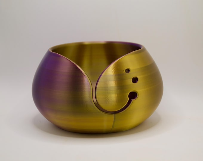 Wunderschöne Garnschale in Gold–Lila schimmernd