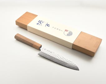 Japanese Style 17cm SANTOKU knife  | 67 layer damascus  | Extra sharp & light || Classic Edition