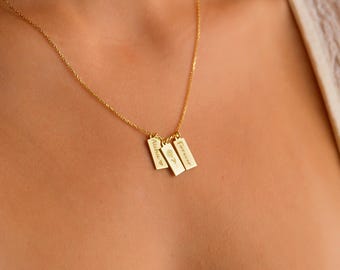 Personalized Tag Name Necklace: 925 Silver - 14k Gold Plated, Mom Family Gift, Engraved Birth Flowers with Kids' Names