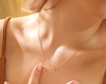 14k Massive Gold zierliche Herzschlag Halskette • Eleganter Herzschlag Anhänger • Krankenschwester Geschenk • Medizinische Halskette Anhänger • Frauen Jahrestag Geschenk