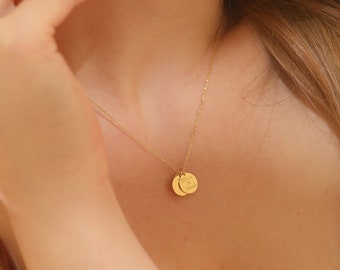 Collier de disque minimaliste personnalisé en or 14 carats ∙ Collier de disque initial ∙ Bijoux triple disque ∙ Cadeau pour maman ∙ Nom des enfants ∙ Cadeau de Noël