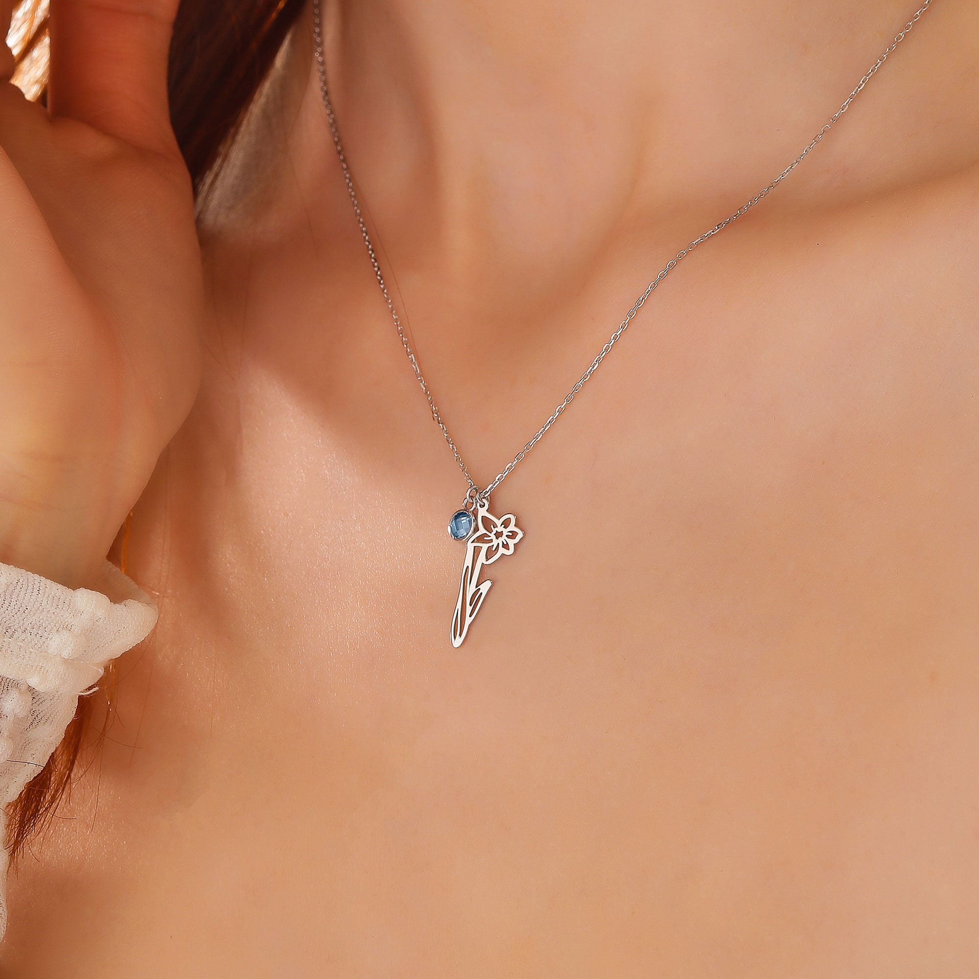 Collana Con Fiore Del Mese Di Nascita In Argento Sterling 925 - Ciondolo Floreale Portafortuna - Regalo Personalizzato Per Compleanno
