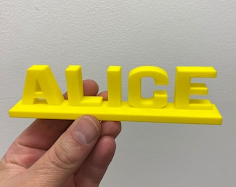 Personalised name plate, custom desk name. Personalised desk 3D Name sign - great for the kids&#39; room! Makes a great present for teachers.