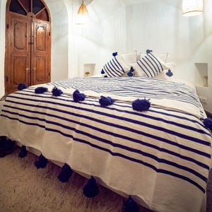 Blue handmade moroccan blanket, Berber blanket, woven blanket, Throw blanket, tassel blanket, cotton blanket