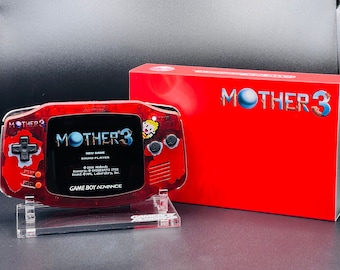Gameboy Advance con temática de Mother 3 con pantalla GBA retroiluminada IPS, audio mejorado + ¡caja de regalo!