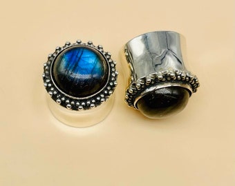 Pair of 925 Sterling silver Natural Blue Labradorite Plugs, Boho Style,Higher Quality Finished handmade. Size:- 8g  (3MM)to All Boho Style02