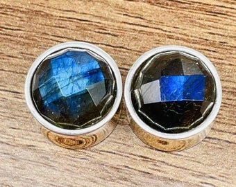 Pair of Blue Fire Natural Labradorite Faceted cut, 925 Sterling silver Plugs, Quality Finished handmade.SIZE:-12g (2MM ) to 30MM Customize