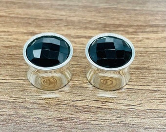 Pair of Black Onyx Circular Faceted 925 Shiny Sterling silver Plugs, Higher Quality Finished handmade.SIZE:- 12g (2MM ) to Customize