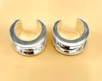 Pair of Moon Saddle Plug, Tunnel Pair 925 Shiny Sterling silver Tunnels, Double Flare, Quality Finished handmade. SIZE :- 12g (2MM) to All