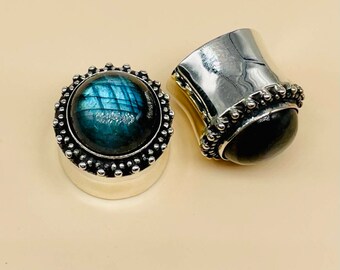 Pair of 925 Sterling silver Natural Sky Blue Labradorite Plugs, Boho ,Higher Quality Finished handmade. Size:- 8g(3MM  to All Boho Style02