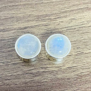 Pair of Natural Rainbow Moonstone Smooth Circular 925 Sterling silver Plugs, Higher Quality Finished handmade.SIZE:- 12g (2MM ) to Customize