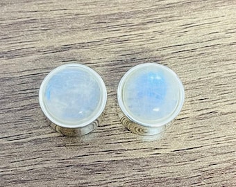 Pair of Natural Rainbow Moonstone Smooth Circular 925 Sterling silver Plugs, Higher Quality Finished handmade.SIZE:- 12g (2MM ) to Customize