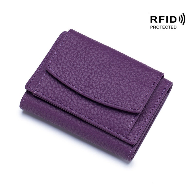 Personalisierte Münztaschen Beutel Mini Geldbörsen Kartenhalter aus echtem Leder Personalisierte Name Geburtstagsgeschenke für Frauen und Männer Purple