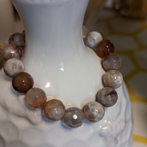Stretchy bead bracelet, 10mm white agate beads