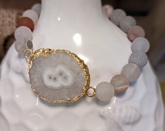 Stretchy beaded bracelet, white agate stone, white agate beads