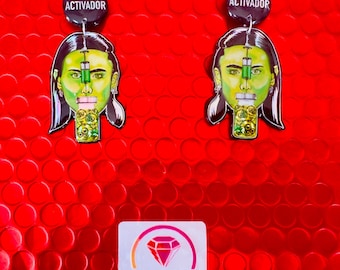 Earrings the activating substance, creepy earrings, custom earrings, Ente Shop design earrings, horror film earrings
