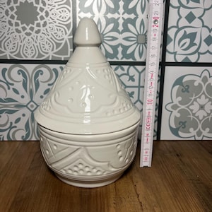 Engraved White Moroccan Ceramic Tagine For Serving Meals-Unique Pottery Tagine-Ceramic Serving Dish-Moroccan Tajine-Ceramic Serving Plate