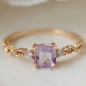 Cushion Amethyst Ring, Cushion Cut Ring, Curled Ring, Amethyst Branch Ring, Vintage Style Ring, Amethyst Engagement Ring, Promise Ring