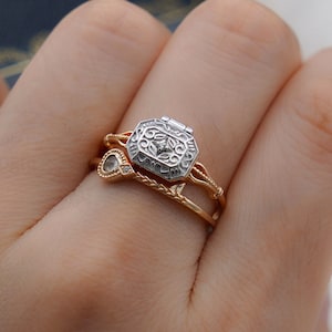 Vintage Locket Ring, 2 Ring Set, Poison Ring, Labradorite Ring, Keepsake Jewelry, Protection Jewelry, Key Jewelry, Key Shape Ring, Gemstone