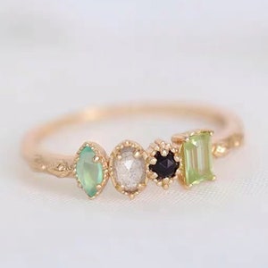 Gold Multi Stone Ring, Natural Gemstone Ring, Family Ring, Peridot, Onyx, Labradorite, Aqua Chalcedony, Crystal Ring, Vintage Milgrain Ring