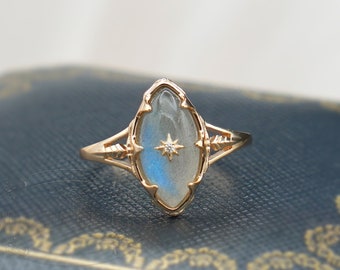 Vintage Labradorite Ring, Blue Labradorite, Labradorite Star Ring, North Star Ring, Marquise Ring, Marquise Shape, Natural Gemstone, For Her