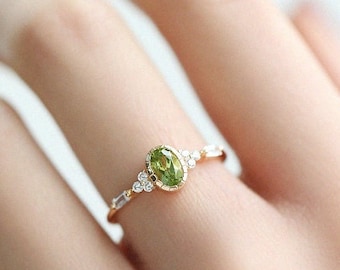 Peridot Engagement Ring, Oval Peridot Ring, 3 Stone Ring, Green Gemstone Ring, Promise Ring, Dainty Ring, Gift for Her, Minimalist Ring