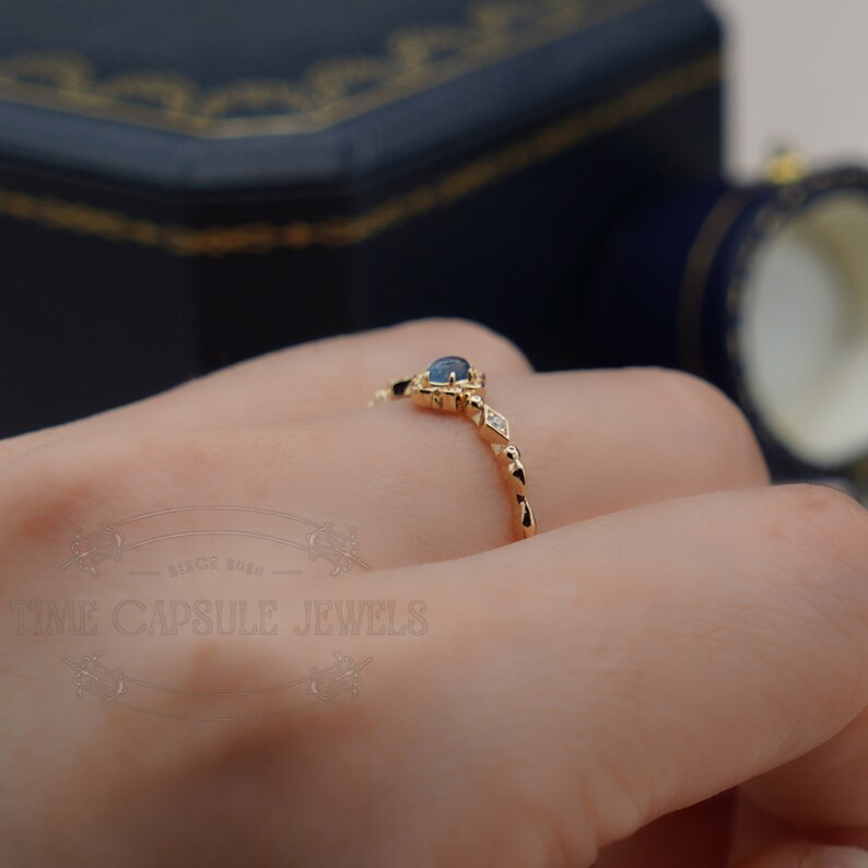Vintage Natural Aquamarine Ring, March Birthstone, Aquamarine Engagement Ring, Flower Ring, Promise Ring, Blue Stone Ring, Dainty Ring image 3