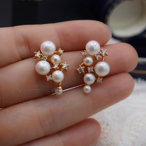 Pearl Cluster Earrings, Silver Celestial Earrings, Shooting Star Earrings, Bridal Earrings, Wedding Earrings, Freshwater Pearl Jewelry