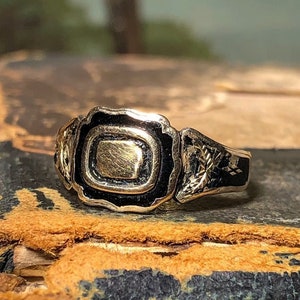 Antique mourning rings new arrivals