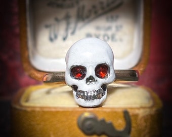 Vintage Memento Mori 9 Carat Gold Skull Ring Garnet Eyes Skeleton Georgian Revival Antique