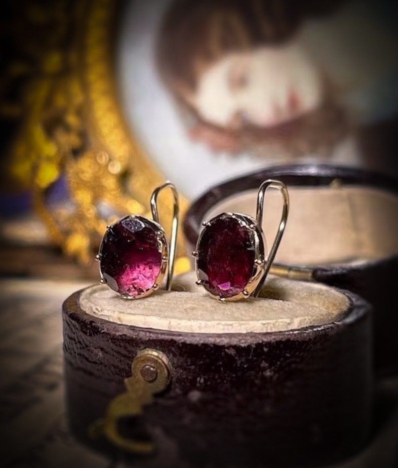 Victorian garnet hotsell earrings