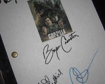 Godzilla 2014 Signed Movie Film Script Screenplay X5 Autograph Aaron Taylor-Johnson Bryan Cranston Elizabeth Olsen Sally Hawkins Binoche