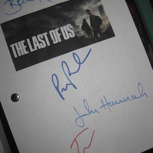 The Last of US Signed TV Pilot Script Screenplay X4 Autographs Pedro Pascal Bella Ramsey Anna Torv John Hannah reprint reproduction 2023