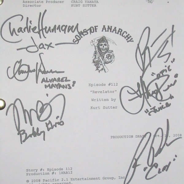 Sons of Anarchy Cast Signed TV Screenplay Script Autographs Theo Rossi Charlie Hunnam Emilio Rivera Ron Perlman Ryan Hurst Kim Coates