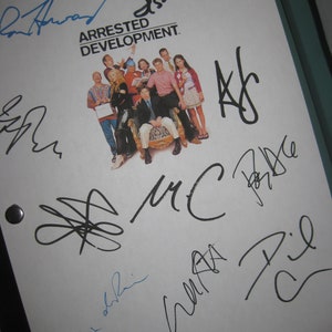 Arrestato Sviluppo firmato TV Pilot Script Sceneggiatura X10 Autografi Jessica Walter Jason Bateman Michael Cera Ron Howard Tony Hale 2003 RP
