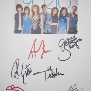 90210 Signed TV Script Screenplay AnnaLynne McCord Ryan Eggold Jessica Stroup Shenae Grimes Rob Estes Tristan Wilds autograph signature