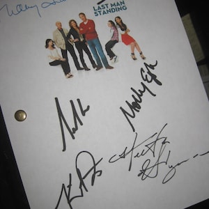 Last Man Standing Signed Pilot TV Script Screenplay Autograph X6 Tim Allen Nancy Travis Molly Ephraim Kaitlyn Dever Hector Elizondo Sanders