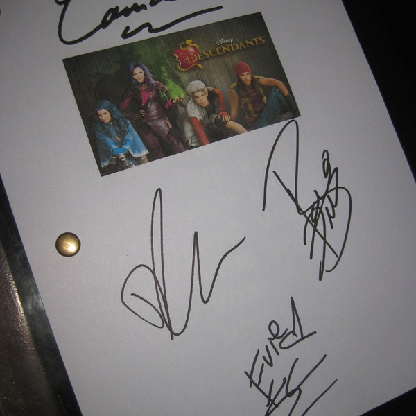 Descendants Signé Film Film Scénario Script autographe X4 Dove Cameron Cameron Boyce Booboo Stewart Sofia Carson signature 2015