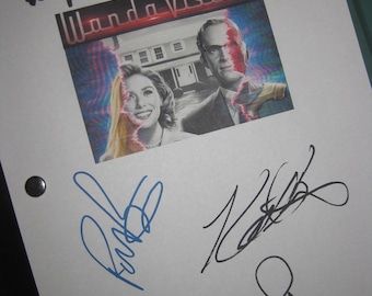 WandaVision Signed TV Pilot Script Screenplay X5 Autographs Elizabeth Olsen Paul Bettany Kathryn Hahn Debra Jo Rupp Kat Dennings 2021 Reprnt