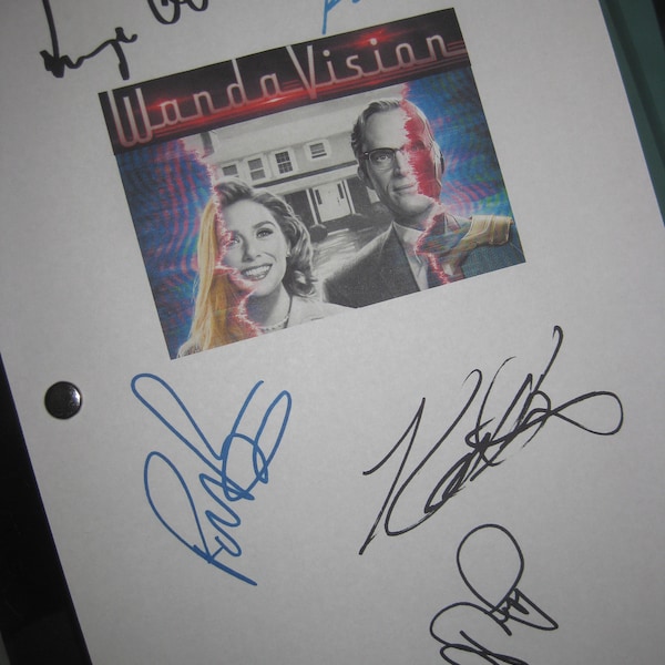 WandaVision Signed TV Pilot Script Screenplay X5 Autographs Elizabeth Olsen Paul Bettany Kathryn Hahn Debra Jo Rupp Kat Dennings 2021 Reprnt