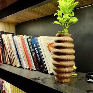 Minimalist Natural Wood Vase, Handcrafted Scandinavian Wood Flower Vase, , Mother&#39;s day gift, Nordic style wooden vase, Wood Art Decor