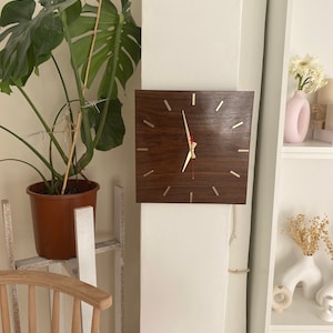 Handmade Square  American  Walnut Wall clock, Natural  Wood Clock, Handcrafted Wooden Art, Retro wall clock, Housewarming Gift, Gift for mom